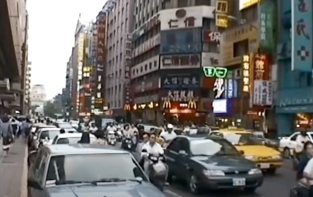 台北の道路.jpg